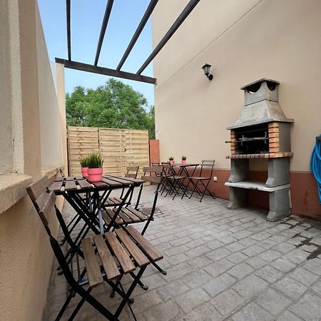 Apartamentos Sevilla Deluxe Rosales Los Rosales  Εξωτερικό φωτογραφία